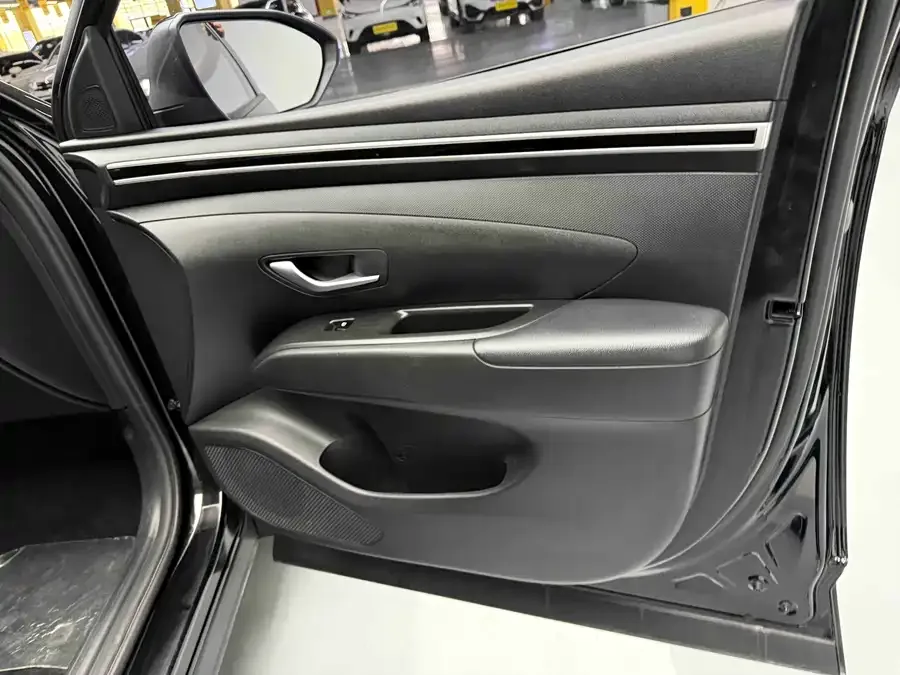 Hyundai tucson l Tucson 2023 Tucson L 1.5T Automatic 2WD GLX Elite Edition 2024 — миниатюра 2