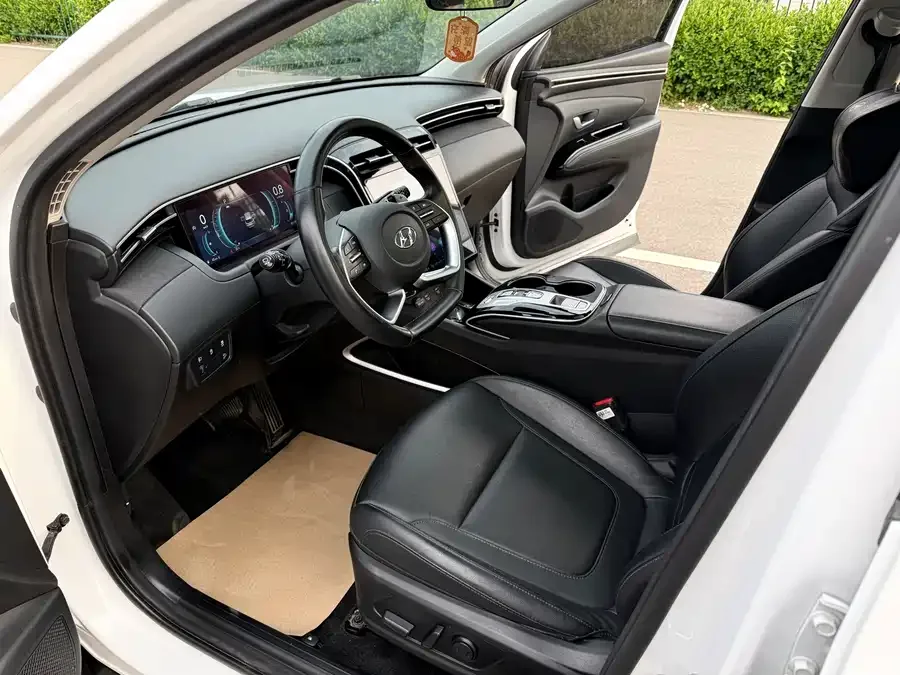 Hyundai tucson l Tucson 2022 Tucson L 1.5T DCT LUX Premium Edition N Line 2022 — миниатюра 3