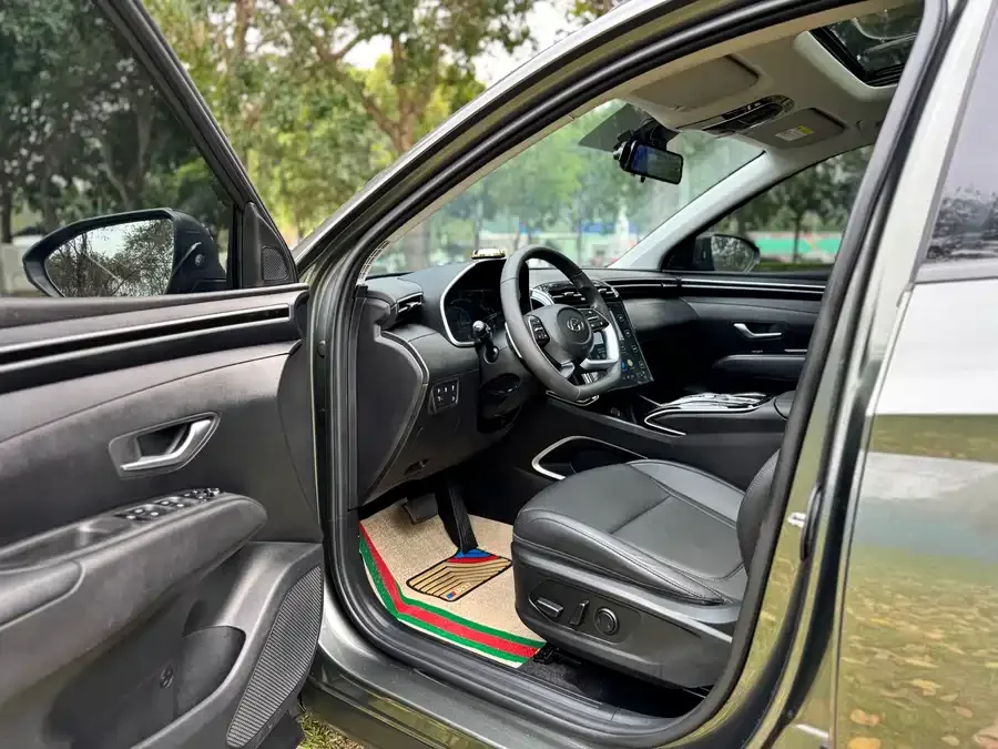 Hyundai tucson l Tucson 2023 Tucson L 1.5T Automatic 2WD DLX Luxury Edition 2023 — миниатюра 2