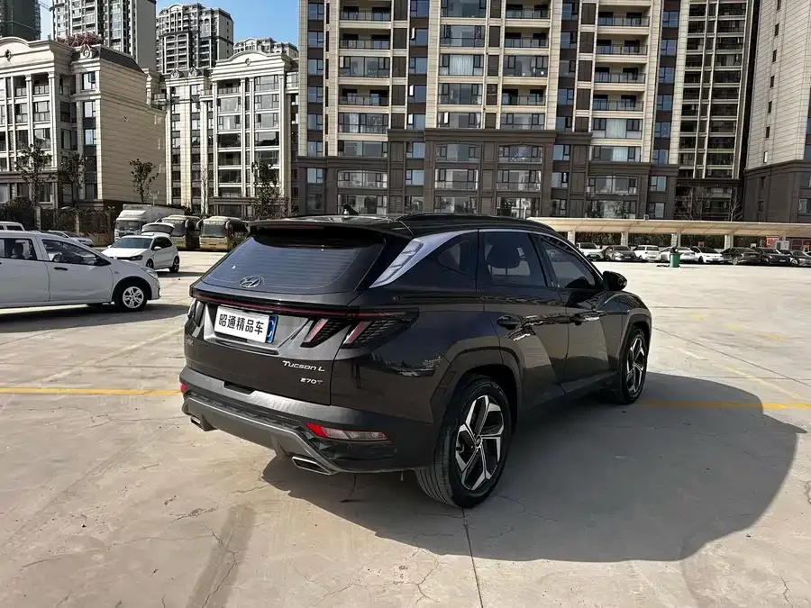 Hyundai tucson l Tucson 2021 Tucson L 1.5T DCT LUX Premium Edition 2022 — миниатюра 3