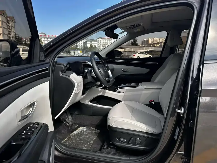 Hyundai tucson l Tucson 2021 Tucson L 1.5T DCT LUX Premium Edition 2022 — миниатюра 4
