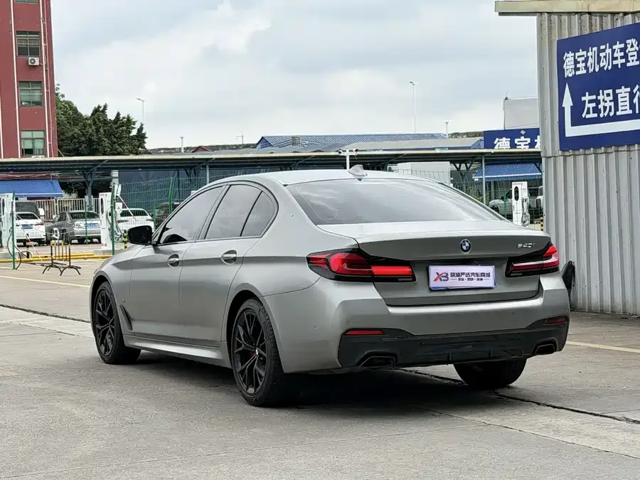BMW 5 Series BMW 5 Series (Imported) 2021 540i Fashion Edition M Sport Package 2022 — миниатюра 2