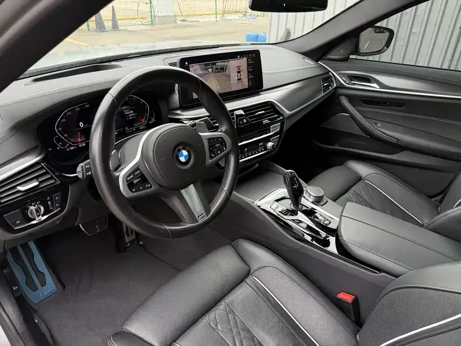 BMW 5 Series BMW 5 Series (Imported) 2021 540i Fashion Edition M Sport Package 2022 — миниатюра 3