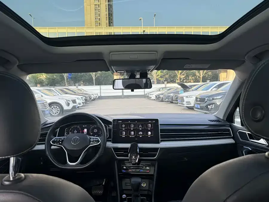 Volkswagen Tiguan L Tiguan L 2022 330TSI Automatic 2WD Smart Edition 2022 — миниатюра 2