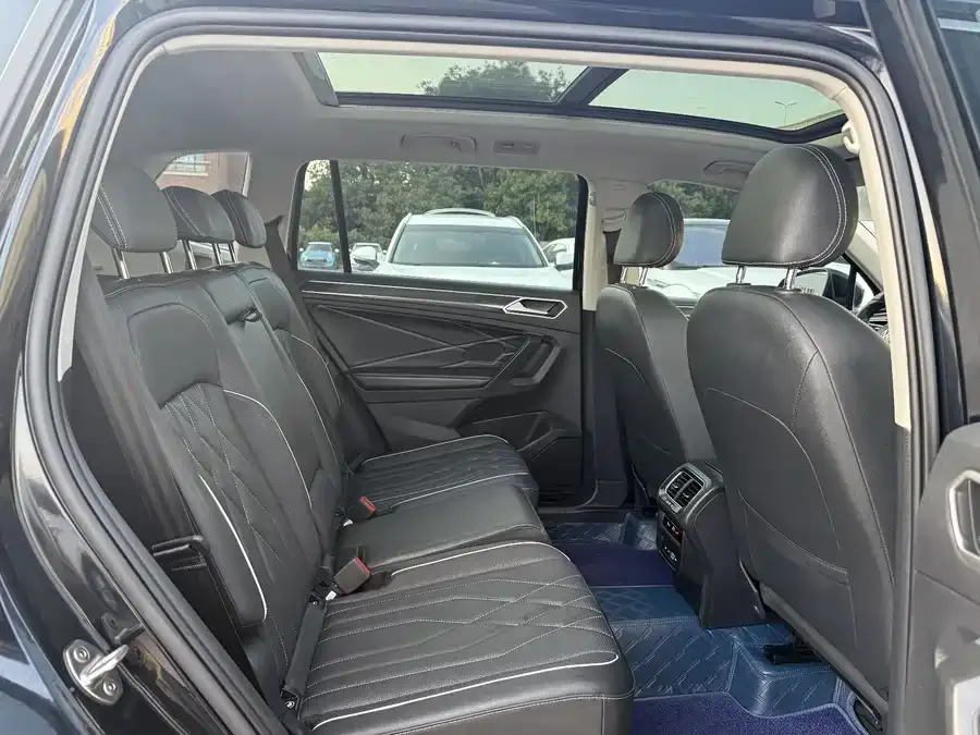 Volkswagen Tiguan L Tiguan L 2022 330TSI Automatic 2WD Smart Edition 2022 — миниатюра 5