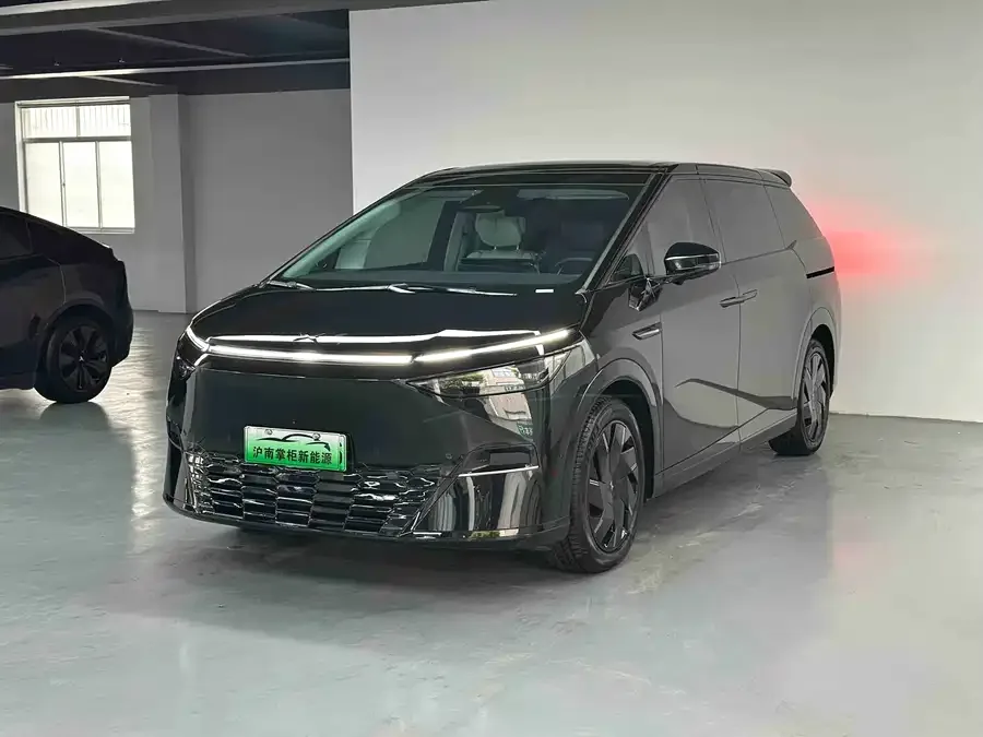 XPeng XPeng X9 2024