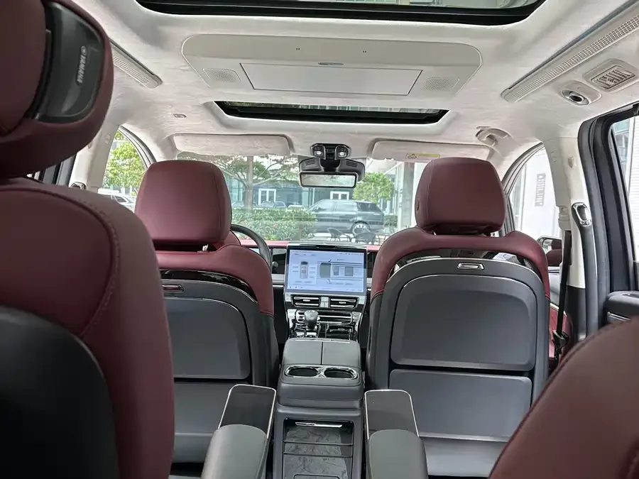 GAC Trumpchi E9 Trumpchi E9 2025 E9 Super Fast Charging Master 2025 — миниатюра 3