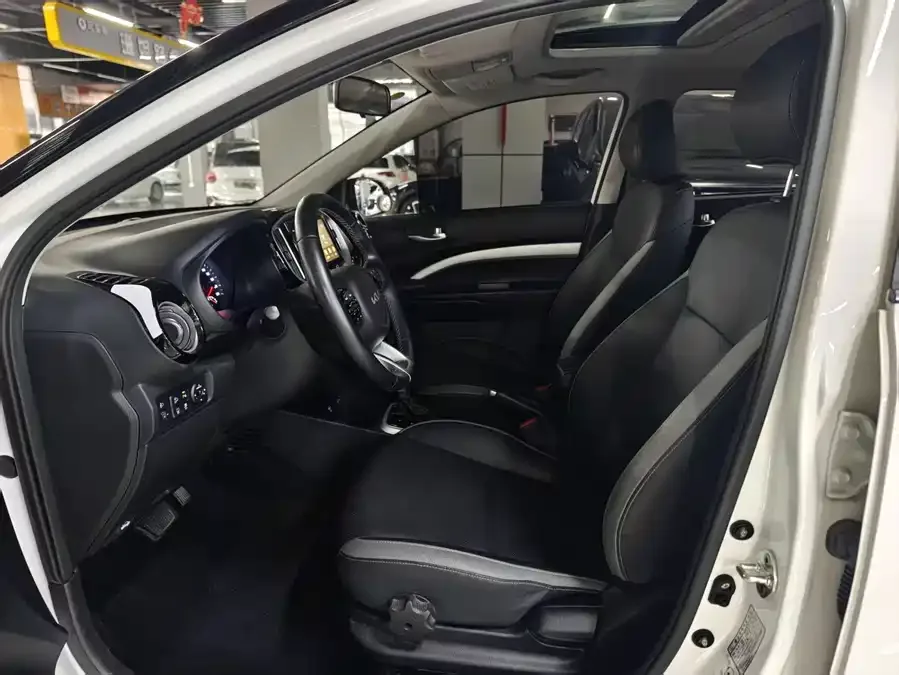 Kia KX1 2021 Yipao 1.4L CVT Sunroof Model 2023 — миниатюра 4