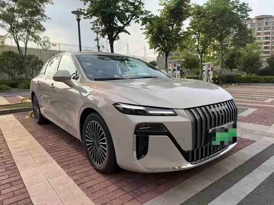 Roewe M7 DMH 2025