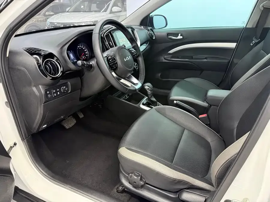 Kia KX1 2021 Yipao 1.4L CVT Sunroof Model 2022 — миниатюра 4
