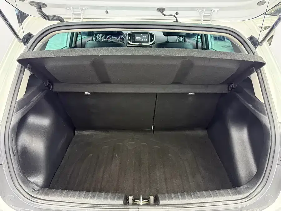 Kia KX1 2021 Yipao 1.4L CVT Sunroof Model 2022 — миниатюра 5