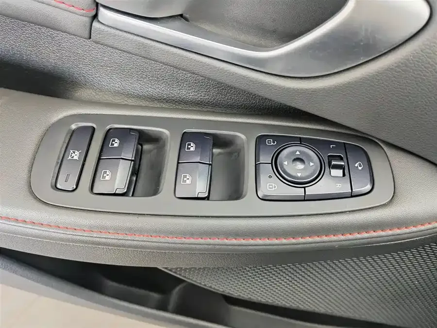 Hyundai Sonata 2022 Sonata 270TGDi DCT 20th Anniversary Edition 2022 — миниатюра 3