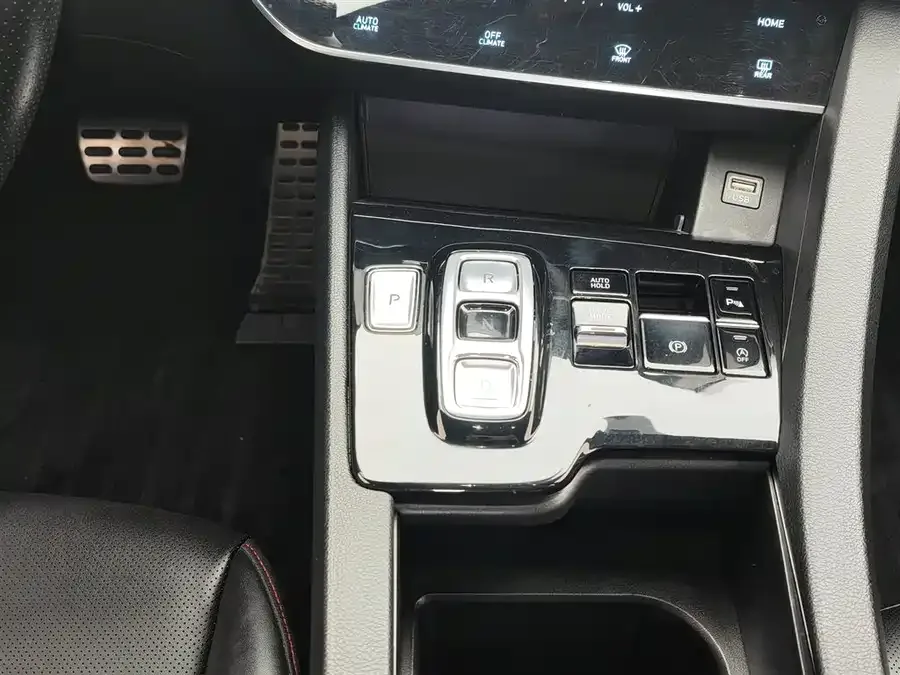 Hyundai Sonata 2022 Sonata 270TGDi DCT 20th Anniversary Edition 2022 — миниатюра 4