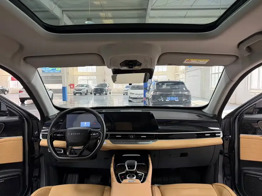 Chery Tiggo 8 Pro Tiggo 8 PRO 2024 Champion Edition 390T 2WD Peak Edition 5 Seaters 2023 — миниатюра 3