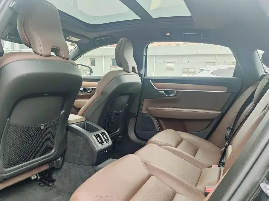Volvo S90 2024 B5 Luxury Edition 2024 — миниатюра 4