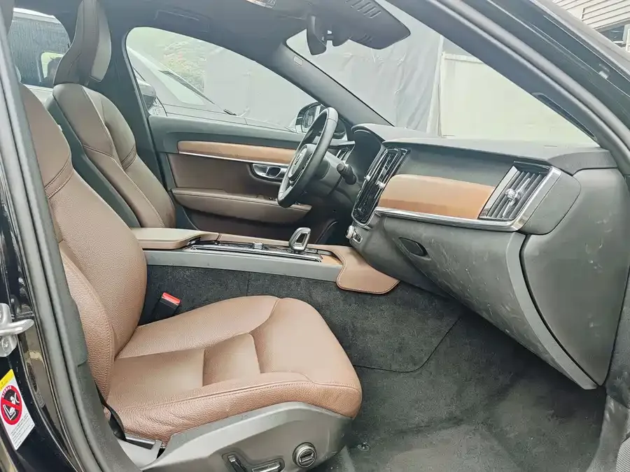 Volvo S90 2024 B5 Luxury Edition 2024 — миниатюра 5