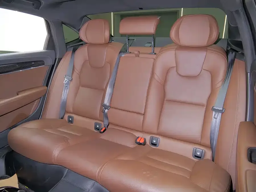 Volvo S90 2024 B5 Zhiyuan Luxury Edition 2023 — миниатюра 4