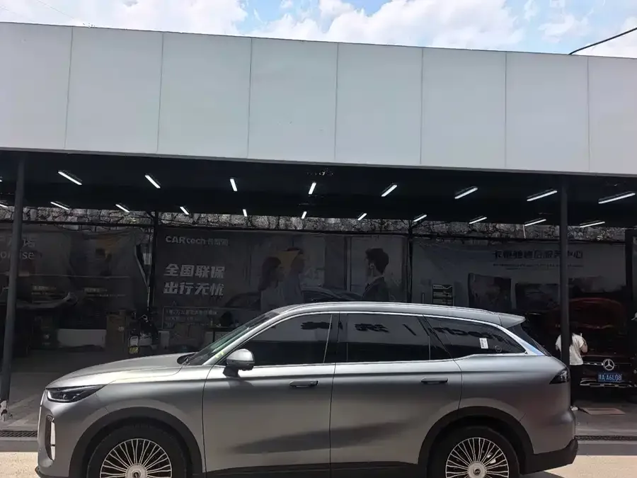 Chery Tiggo 8L Tiggo 8L 2024 2.0T 2WD Premium Edition 5 Seaters 2025 — миниатюра 2