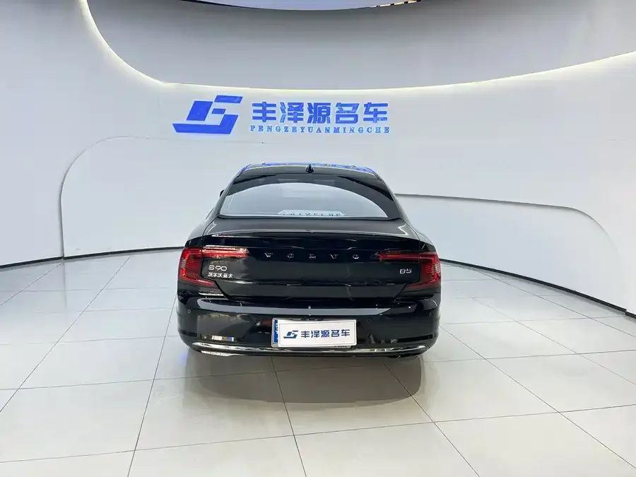 Volvo S90 2024 B5 Luxury Edition 2024 — миниатюра 2