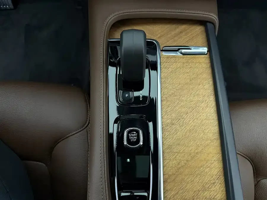 Volvo S90 2024 B5 Luxury Edition 2023 — миниатюра 3