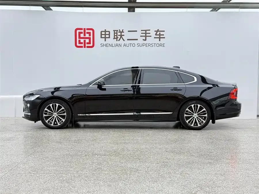 Volvo S90 2024 B5 Luxury Edition 2023 — миниатюра 4