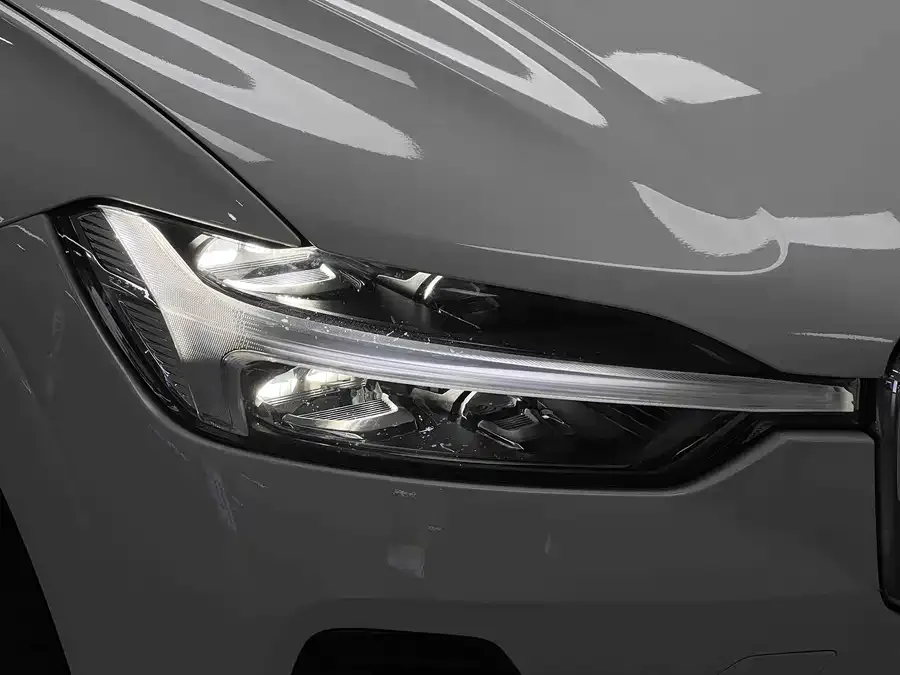 Volvo XC60 2023 B5 4WD Zhiyuan Luxury Edition 2023 — миниатюра 3