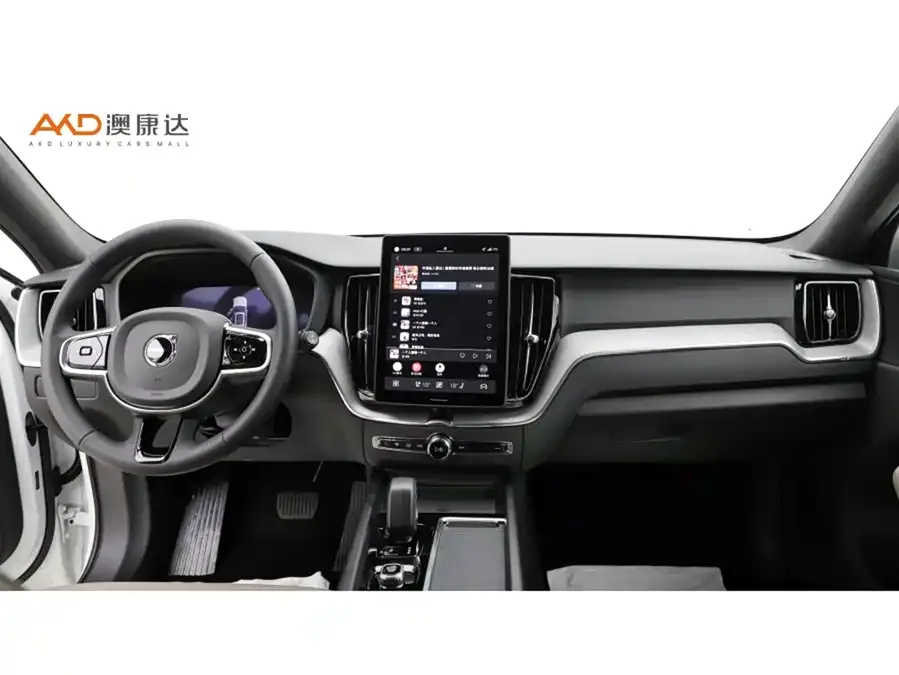 Volvo XC60 2026 B5 4WD Zhiyi Luxury Edition 2025 — миниатюра 2