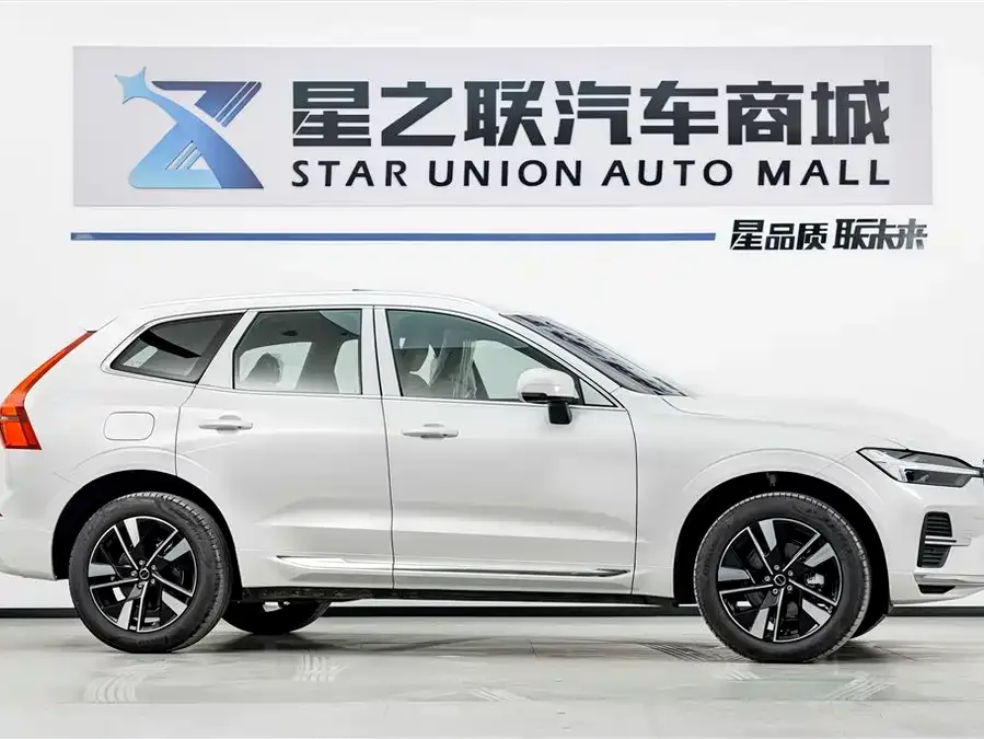 Volvo XC60 2026 B5 4WD Zhiyuan Luxury Edition 2026 — миниатюра 2