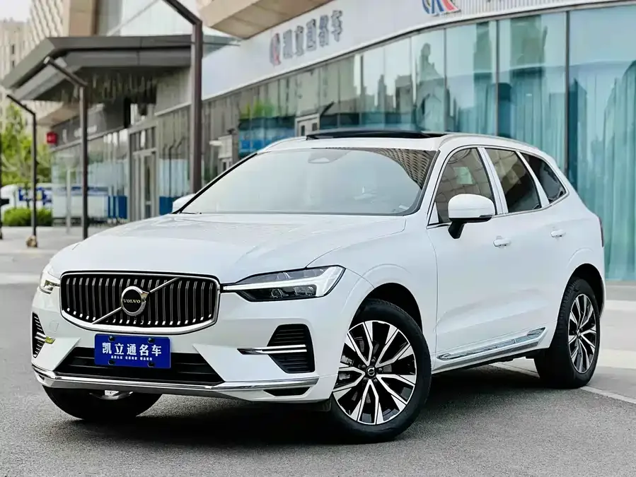 Volvo XC60 2025 B5 4WD Zhiyuan Luxury Edition 2025 — фото 1, купить с доставкой в Москву