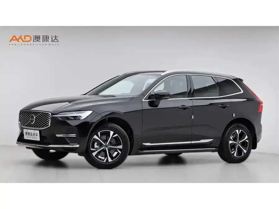 Volvo XC60 2026 B5 4WD Zhiyi Luxury Edition 2025 — фото 1, купить с доставкой в Москву