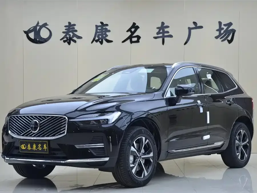 Volvo XC60 2026 B5 4WD Zhiyi Luxury Edition 2025 — фото 1, купить с доставкой в Москву