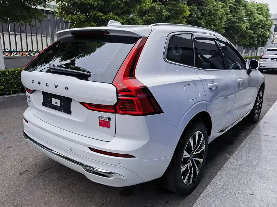 Volvo XC60 2024 B5 4WD Zhiyuan Luxury Edition 2024 — миниатюра 2