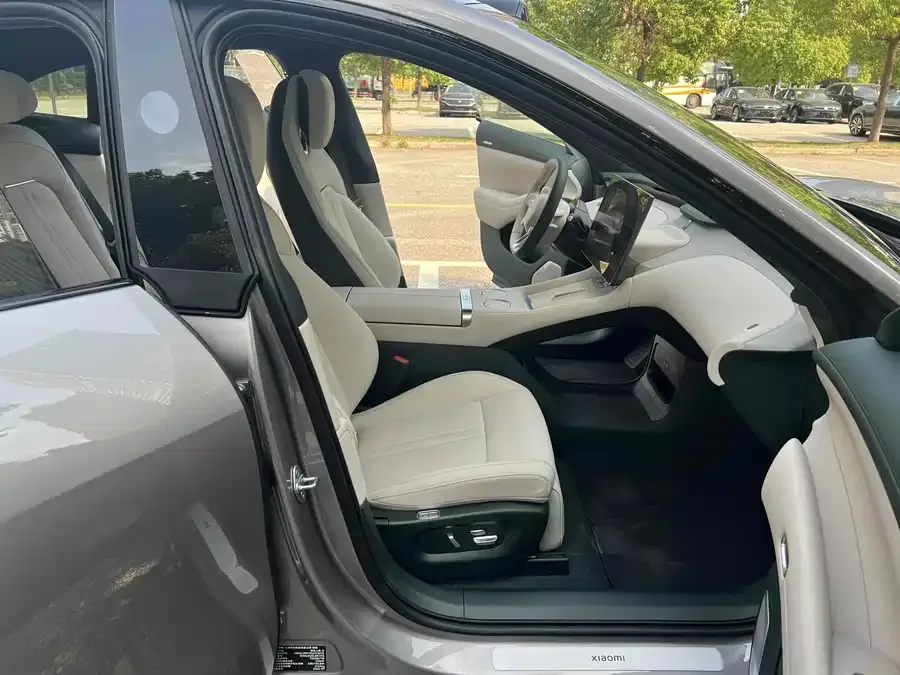 Xiaomi YU7 Xiaomi YU7 2025 Ultra-Long-Range Rear-Wheel Drive Edition 2025 — миниатюра 2