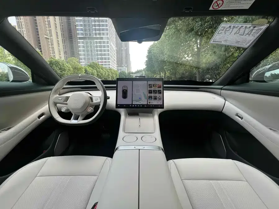 Xiaomi YU7 Xiaomi YU7 2025 Ultra-Long-Range Rear-Wheel Drive Edition 2025 — миниатюра 3