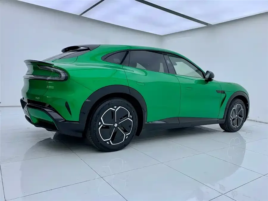 Xiaomi YU7 Xiaomi YU7 2025 Ultra-Long-Range Rear-Wheel Drive Edition 2025 — миниатюра 2