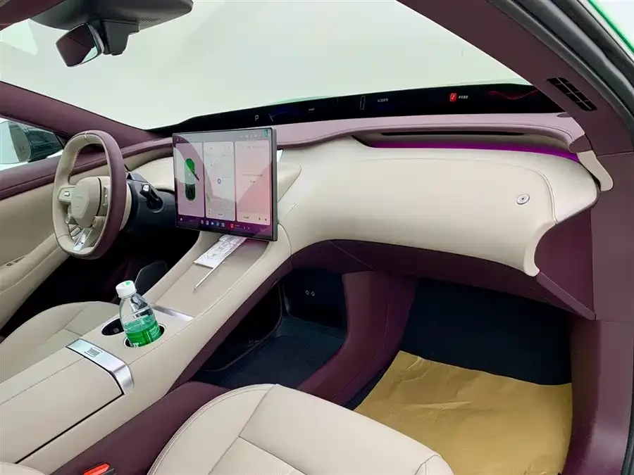 Xiaomi YU7 Xiaomi YU7 2025 Ultra-Long-Range Rear-Wheel Drive Edition 2025 — миниатюра 5