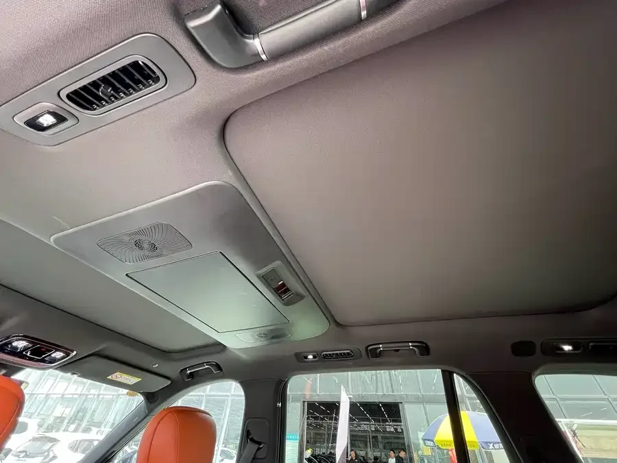 Geely Galaxy M9 Galaxy M9 2025 210km/h AWD Navigator Edition 2025 — миниатюра 4