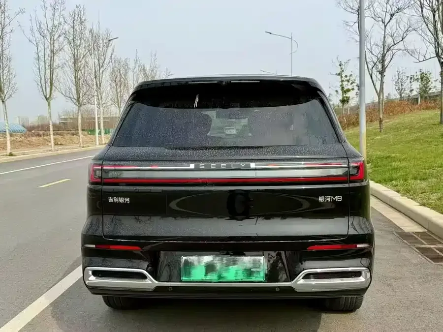 Geely Galaxy M9 Galaxy M9 2025 230km 2WD Exploration Edition 2026 — миниатюра 3
