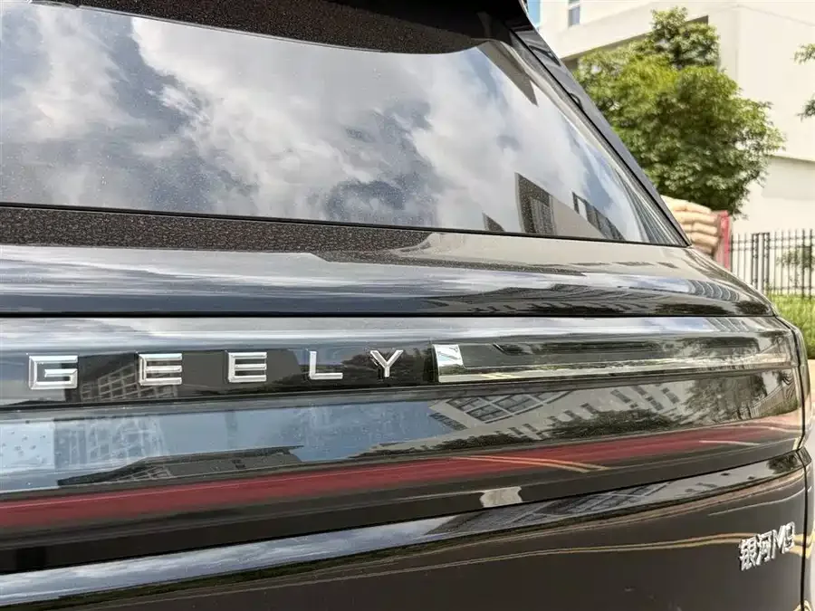 Geely Galaxy M9 Galaxy M9 2025 210km/h AWD Navigator Edition 2025 — миниатюра 2