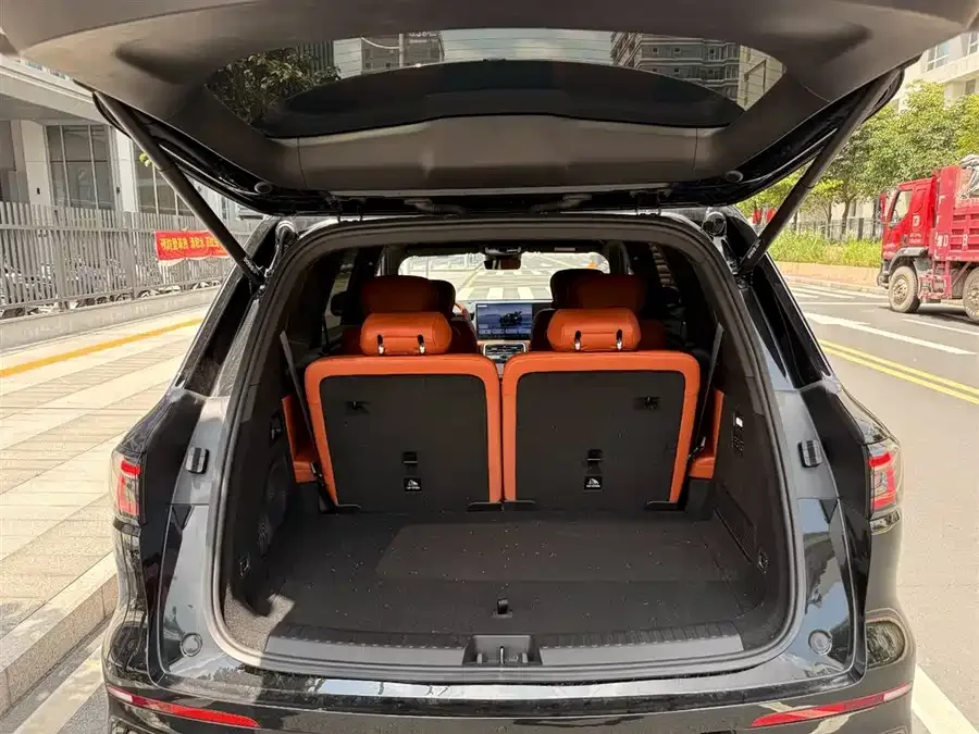 Geely Galaxy M9 Galaxy M9 2025 210km/h AWD Navigator Edition 2025 — миниатюра 4