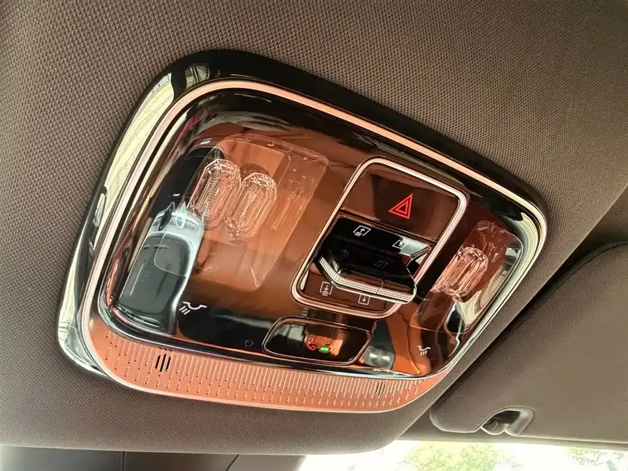 Geely Galaxy M9 Galaxy M9 2025 210km/h AWD Navigator Edition 2025 — миниатюра 5