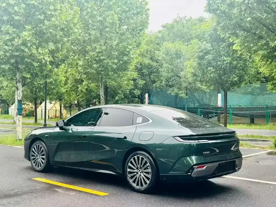 Geely Galaxy Star 8 Galaxy Star 8 2025 130km EM-i Flagship Edition 2025 — миниатюра 5