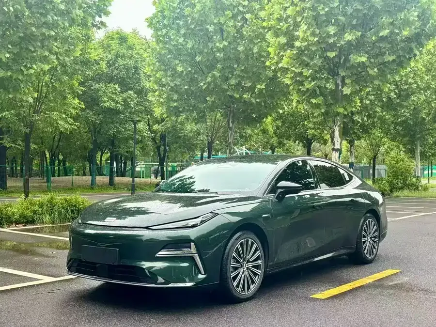 Geely Galaxy Star 8 Galaxy Star 8 2025 130km EM-i Flagship Edition 2025 — фото 1, купить с доставкой в Москву
