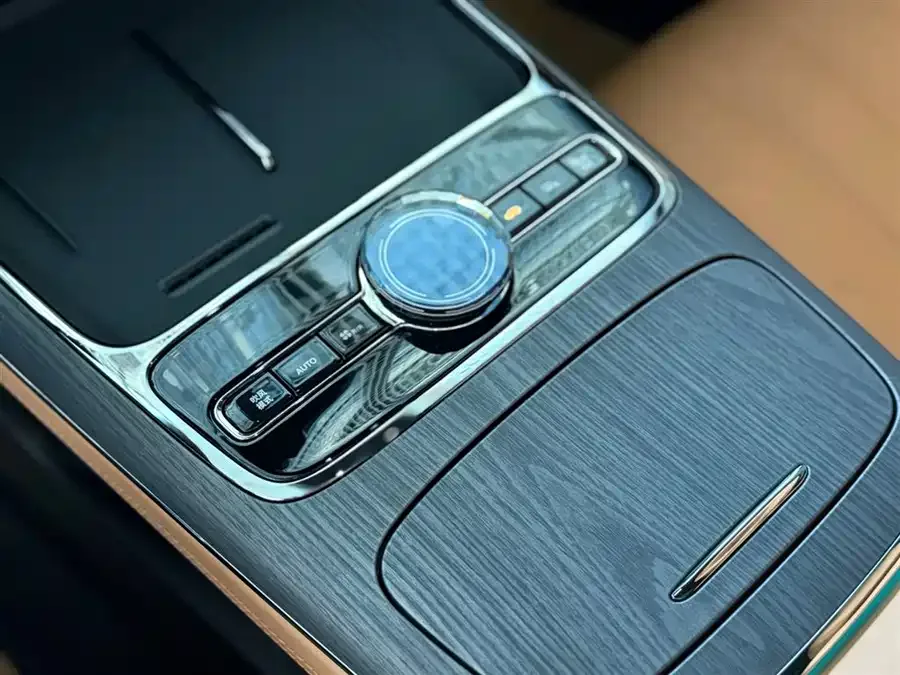 Geely Galaxy Star 8 Galaxy Star 8 2025 130km EM-P Starship Edition 2025 — миниатюра 5