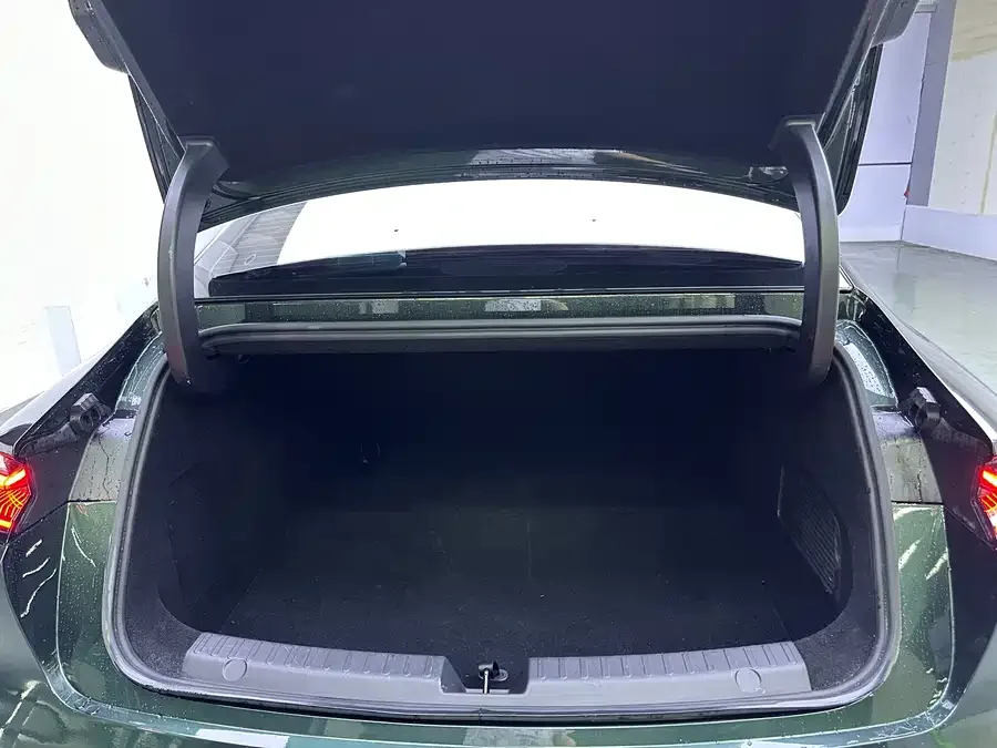 Geely Galaxy Star 8 Galaxy Star 8 2025 130km EM-i Premium Edition 2025 — миниатюра 5