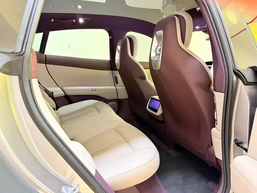 Xiaomi YU7 Xiaomi YU7 2025 Ultra-Long-Range Rear-Wheel Drive Edition 2025 — миниатюра 5