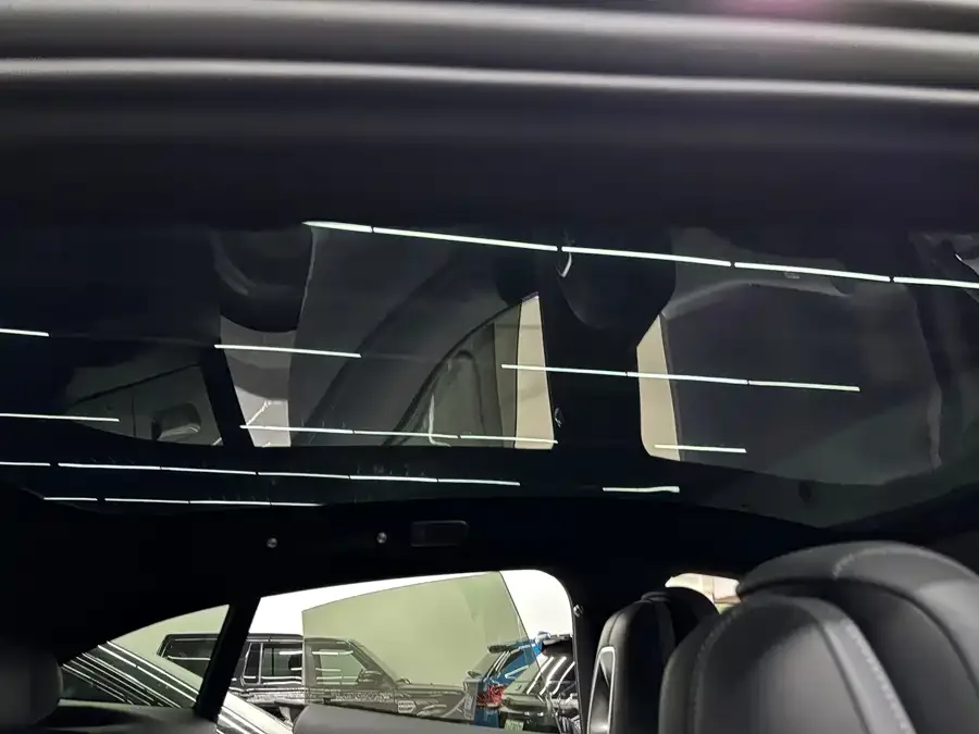 Xiaomi YU7 Xiaomi YU7 2025 Ultra-Long-Range Rear-Wheel Drive Edition 2025 — миниатюра 3