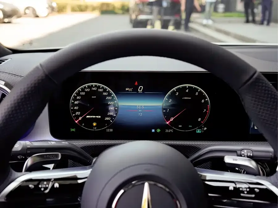 Mercedes-Benz CLA AMG 2026 Mercedes-Benz CLA AMG CLA 35 4MATIC 2026 — миниатюра 3
