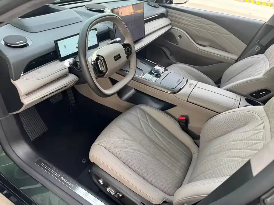 Geely Galaxy Star 8 Galaxy Star 8 2025 60km EM-i Luxury Edition 2025 — миниатюра 4