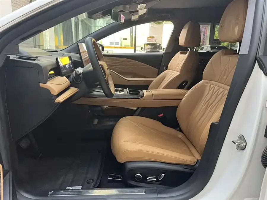 Geely Galaxy Star 8 Galaxy Star 8 2025 130km EM-P Starship Edition 2025 — миниатюра 4